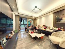 亲水湾雅颂 房东二次装修80万 四房两卫 带有地下车位