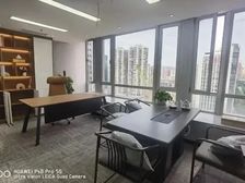 珠江新城写字楼275平米带装修带家私出租 5个房间工区16人