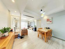 保利林语山庄 诚心出售 价格可谈 送家私家电车位 包税 东南