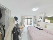 带小院 精装俩房 家具家电全送 有车位 好停车 近卡园