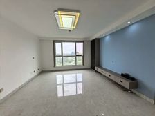 :长河公园旁可观景,精装大三室新房未住中间楼层房东急售