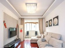 可接受半年置换,带车位出售,南北通飞机户型,中间不靠马路!