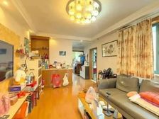 此房两房朝南一房朝北,楼层好,视野好采光好,精装修