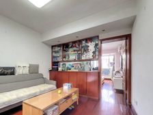 房子户型房子没有浪费的面积 适合小夫妻居住