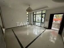 东边套,环绕式大花园,附双车位,接受置换,诚意出售