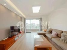 一梯一户高区大三房,私密性空间足,台湾业主急售,新装修刚一年