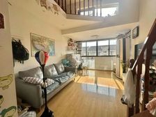 带阁楼 可做 三房三厅两卫 南北通透 小区自带中心花园