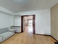 拥金0.5 南.大.附.小旁 植园里 南北通透两室 近水上