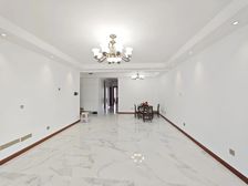 舜兴东方 3室2厅2卫 精装修 390万元