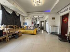 万达光彩旁,急卖好房 看中好谈,电梯小高层