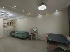 银泰城旁,光彩家园,双卧朝南,双阳台原房东装修。随时看房。