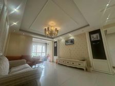 香堤荣府 大四房 看房随时 房东诚心出售 价格可谈