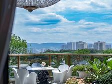 (湖景四代宅)汽博8中书包房,实得195平,轻轨站450米