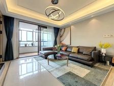 越秀向东岛精装四房 南北通透 单价仅11761元