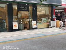 南河主商圈1楼临街小铺14.5平年租2.5万现售54万