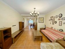 (精装修)房子里面出了 的学生!带阳光房 可种花!