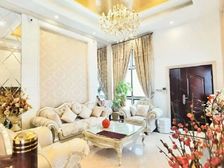 仅一套 文灶市区 联排边套莂墅 共4层 带花园 停3部车 急