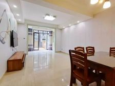 香溢花园 一楼带院子 临地铁 精装可拎包入住 房东急售。