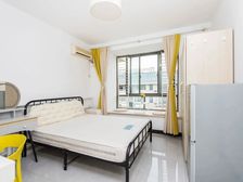 大阁楼+L字大阳台+ 双房朝南+ 大客厅+满5 v1