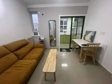 电梯正在加装中 一梯两户 双南厅朝北带窗户 茗E未占有钥匙