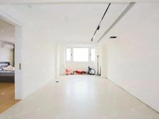 视野开阔,能看到上海三件套 房东诚意出售 看房方便,满五税低