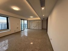 南城万象府 南向精装四房 满二省税 位置安静 全新未使用过