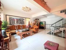 翠湖庄园边套 4层别墅 坐北朝南 格局方正 南北向 带花园