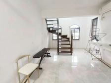 地铁600 全明两室复式房 ,使用率高, 视野开阔