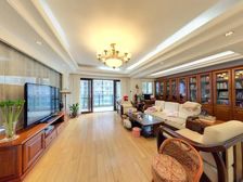 领秀城南北对流,正规4房的户型,精装拎包入住,空户