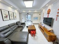 师大附中绿地外滩公馆 刚需三居 送全屋家具 房龄新 精装修