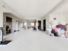 住在公园里,好楼层好位置,打头6层电梯洋房,有车位