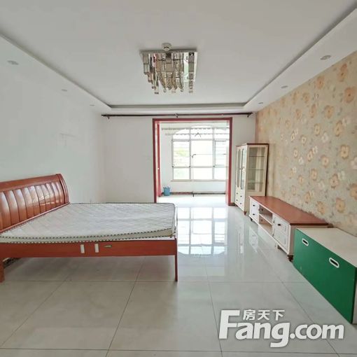  ����ҵ����ɽׯ 3��2��2�� 143ƽ��װ�� 4800Ԫ/�� 