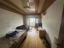 莘庄三房,匹配莘松,笋盘出售,看房有钥匙,价格还可谈