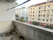 总价低大一房,南北通,毛坯装修可让您充分发挥想象,诚意出售