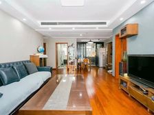 业主出国急售!价格有惊喜,满五产权清晰,精装修拎包住南北通透