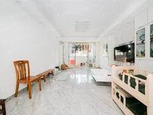 小区中心位置,全屋精装定制,南北通透,满五产权清晰,出行方便