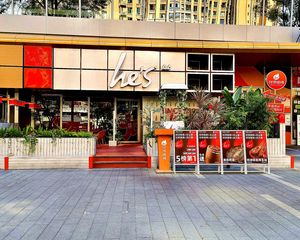 桐梓林餐饮街!年租金38万!近20米展示面!送120平外摆