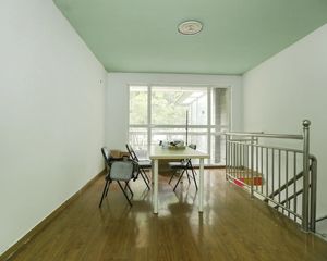 通朝大街世纪星城 一层下跃 满五年一套 南北通透