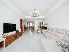 新挂牌店长力荐好房,全新装修带中央空调,满五年 带车位