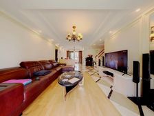 时代上城 精装修 顶带阁 满5年 全天采光 轻轨沿线