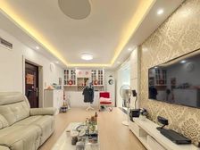 2号线淞虹路地铁口,大融城,公园旁品质三房