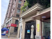 长江东大街华润紫云府沿街门面 247.82平176万出售