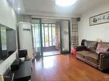 万达对面 09年商品房 品质装修 车位好办 附赠露台