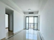 伟腾云星 诚心出售 送车位 送家私家电 价格可谈 包税费南向