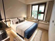 脚踢大平层,拳打小叠加。此盘总价低带精装地暖