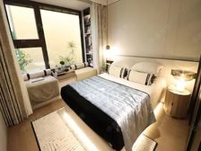 脚踢大平层,拳打小叠加。此盘总价低带精装地暖