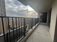 胜利路南!刚需价格买洋房!现房!落地窗!四叶草户型!