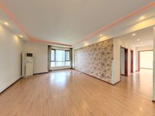 全成都二手房都有—只收2000中介费—金沙鹭岛一期 4室 南