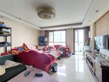 顺驰领海 小区中间观湖大4居