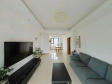 地铁口 满五有车位 房东诚意出售 看房随时 价格好谈